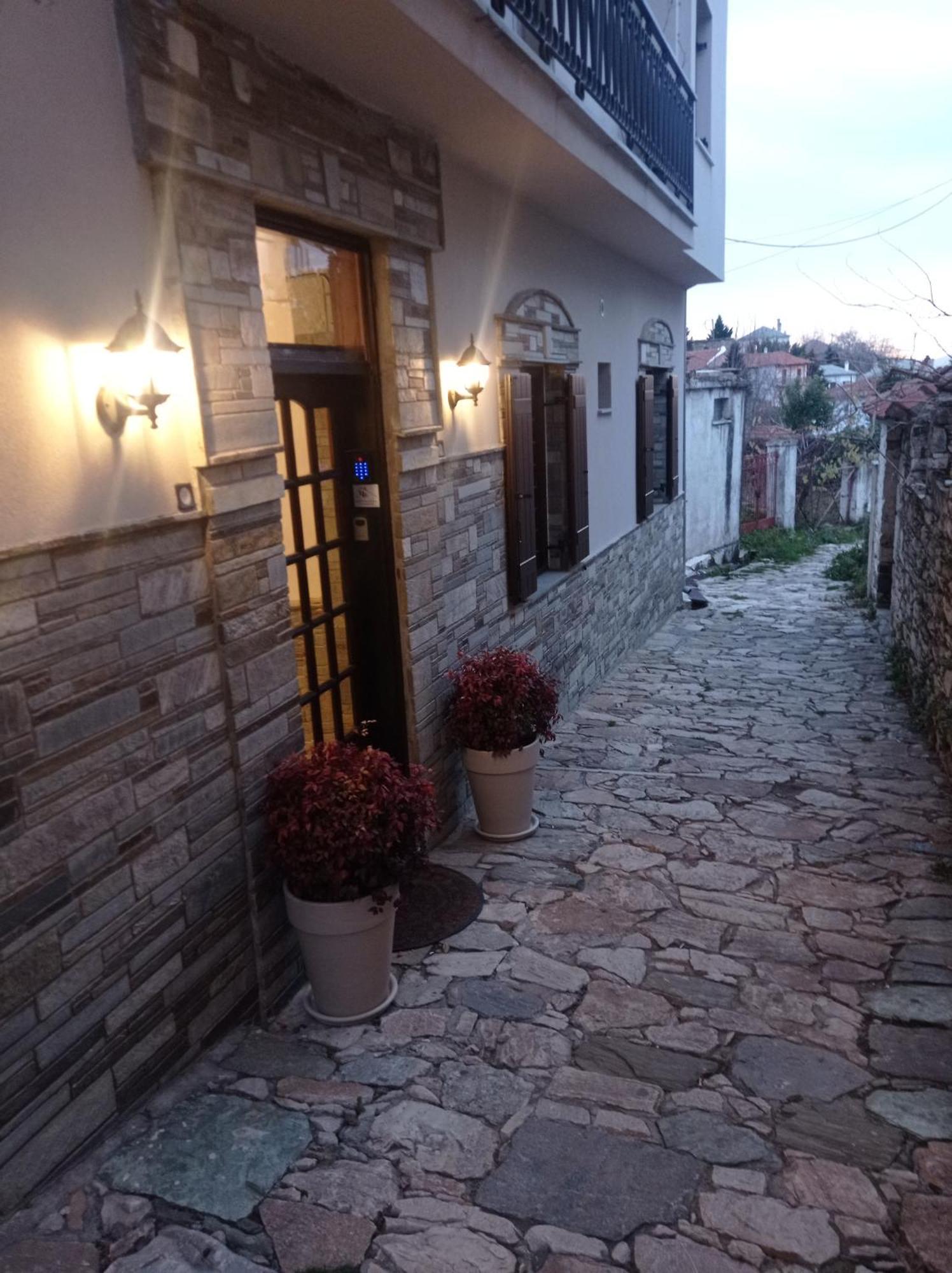 Marousos Central Guesthouse Portaria  Ngoại thất bức ảnh