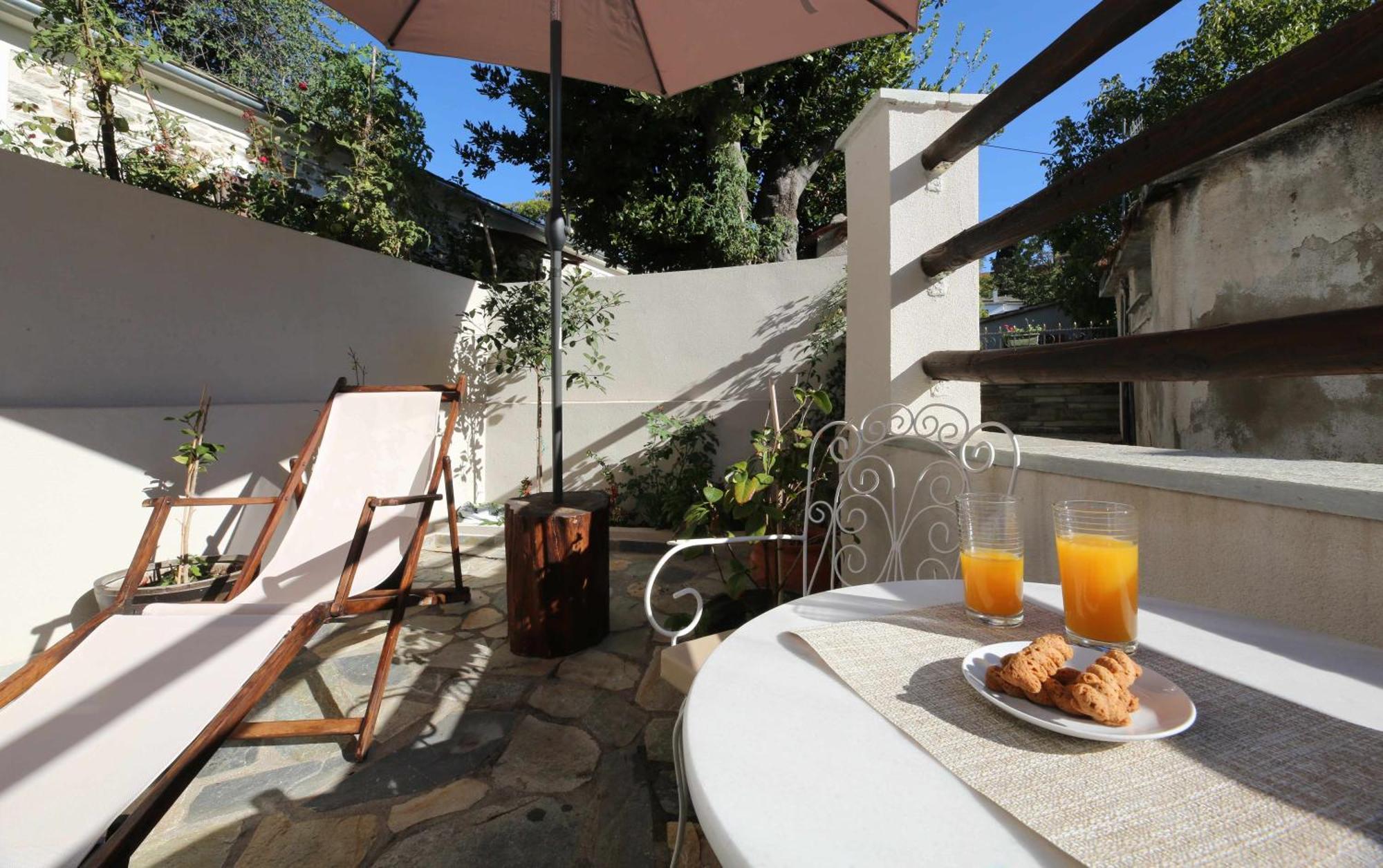 Marousos Central Guesthouse Portaria  Ngoại thất bức ảnh